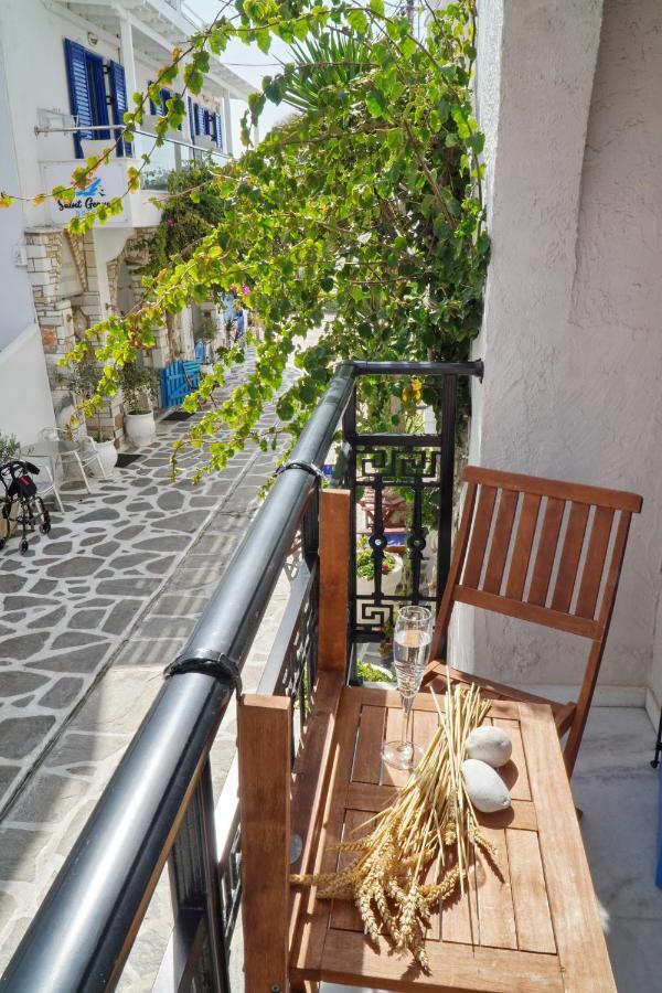 Diogenis Studios Naxos City Esterno foto